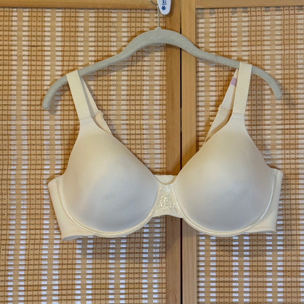 Vanity Fair 76380 Beauty Back Smoothing Underwire Bra Cream 40D Full Figure